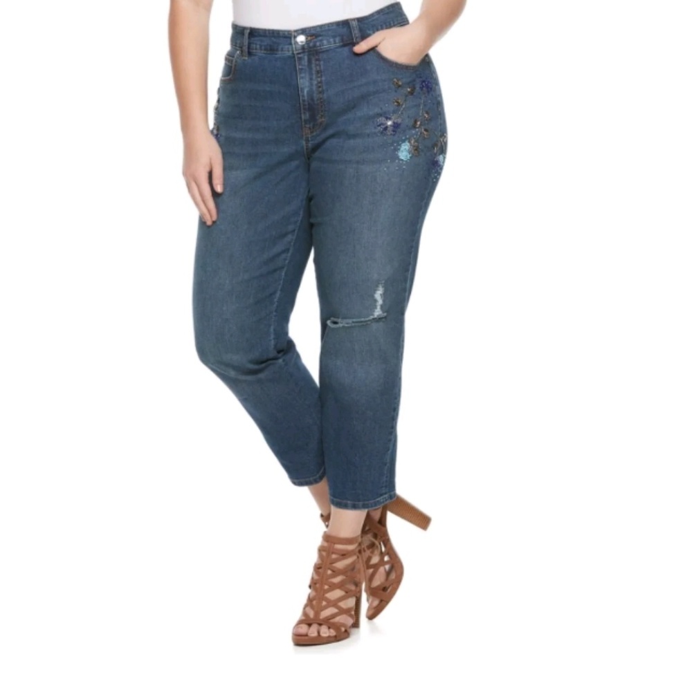 Jennifer Lopez Embellished Boyfriend Capri Denim